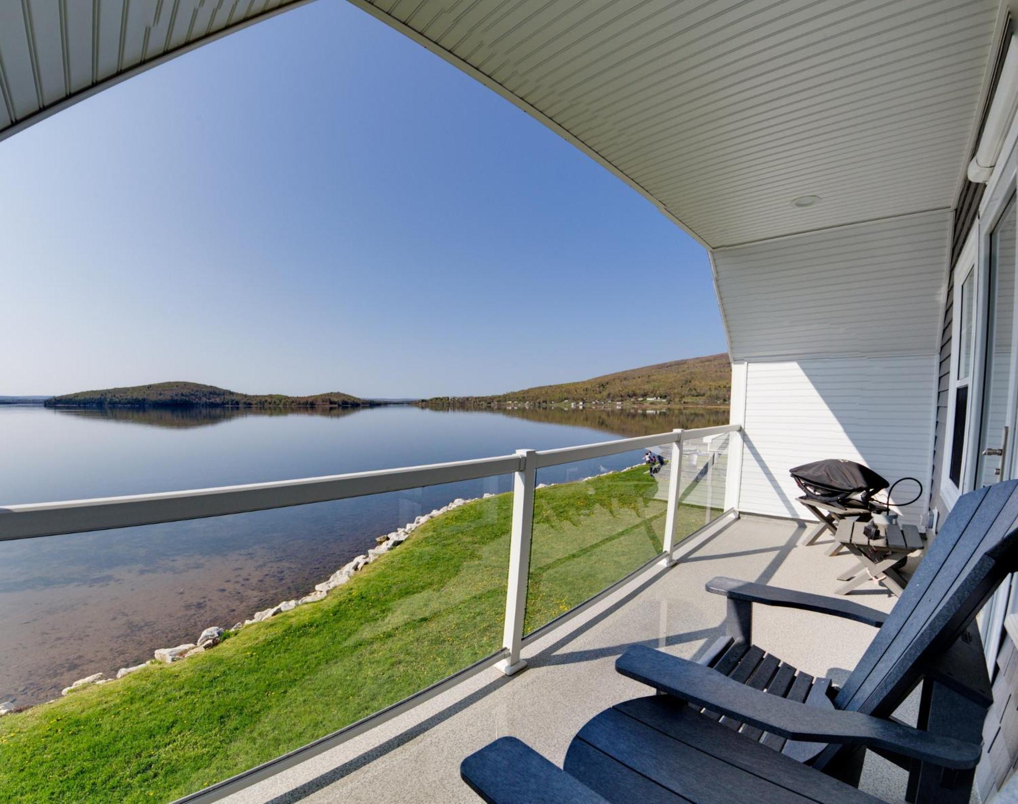 Keltic Quay Cottages & Bayfront Lodge Whycocomagh Dış mekan fotoğraf