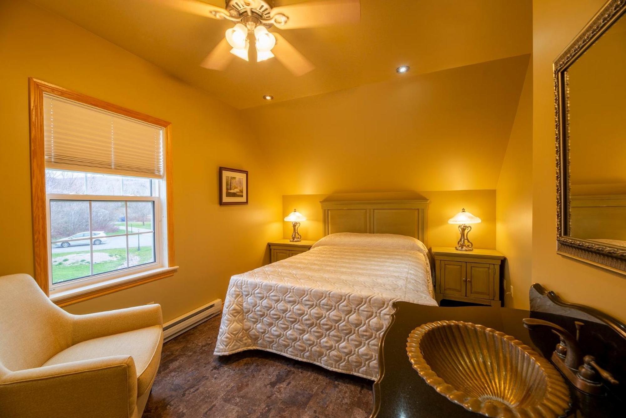 Keltic Quay Cottages & Bayfront Lodge Whycocomagh Dış mekan fotoğraf