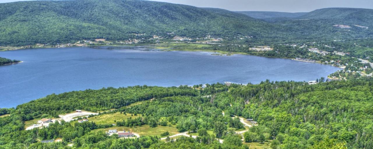 Keltic Quay Cottages & Bayfront Lodge Whycocomagh Dış mekan fotoğraf